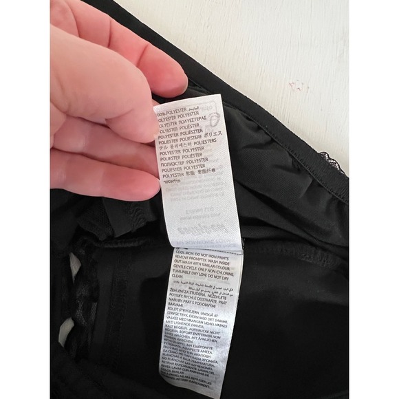 Edikted Ruffled Lace Shorts Black Julianna Hot Pants Bloomer High Waisted NWT - Picture 7 of 7